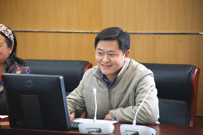 校长办公室副主任孔祥年发言