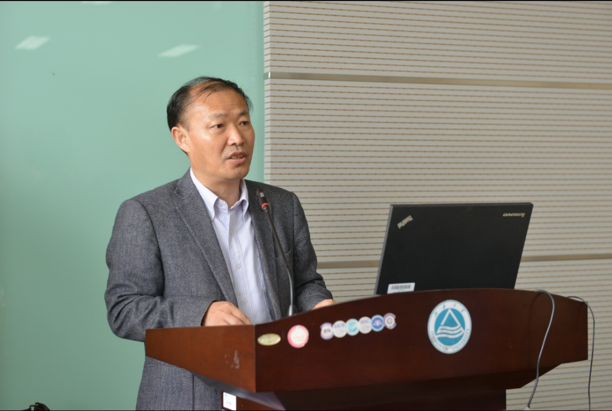 副校长顾正彪在培训班开班仪式上致辞